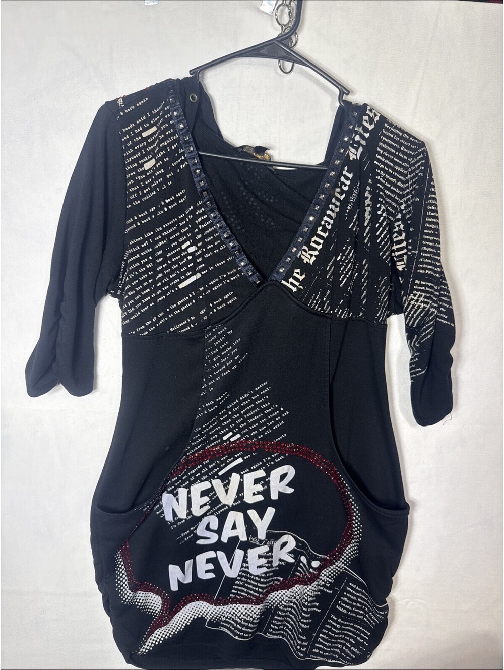 Vintage Y2K Rocawear Newspaper All Over Print Hooded Tunic Top Graphic Black